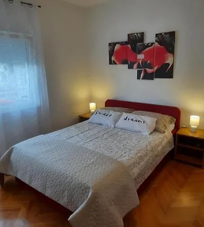 Nikica Lägenhet