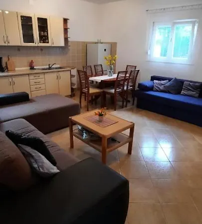 Nikica Lägenhet Drage
